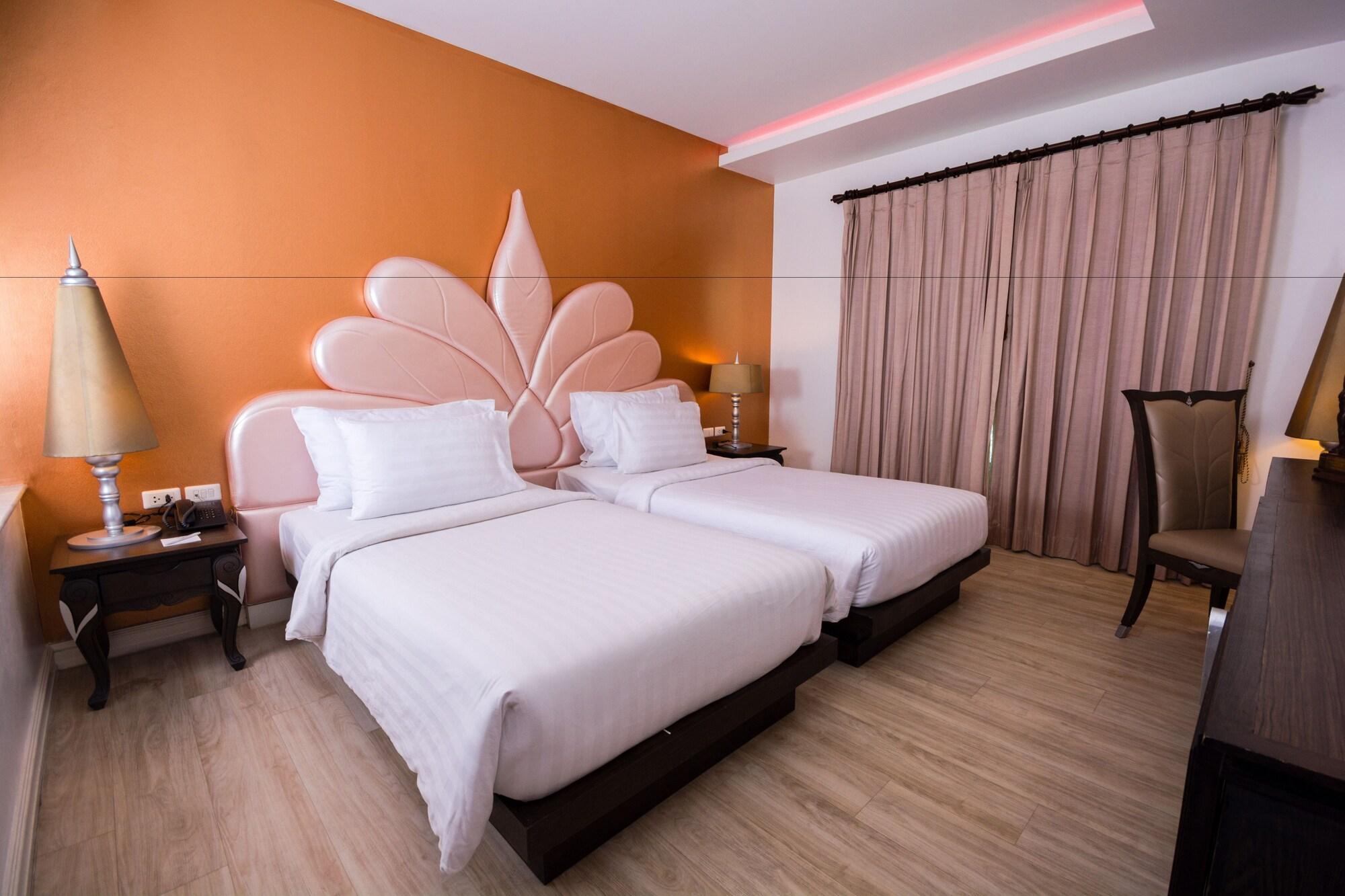 Chillax Resort - Sha Extra Plus Bangkok Exterior photo