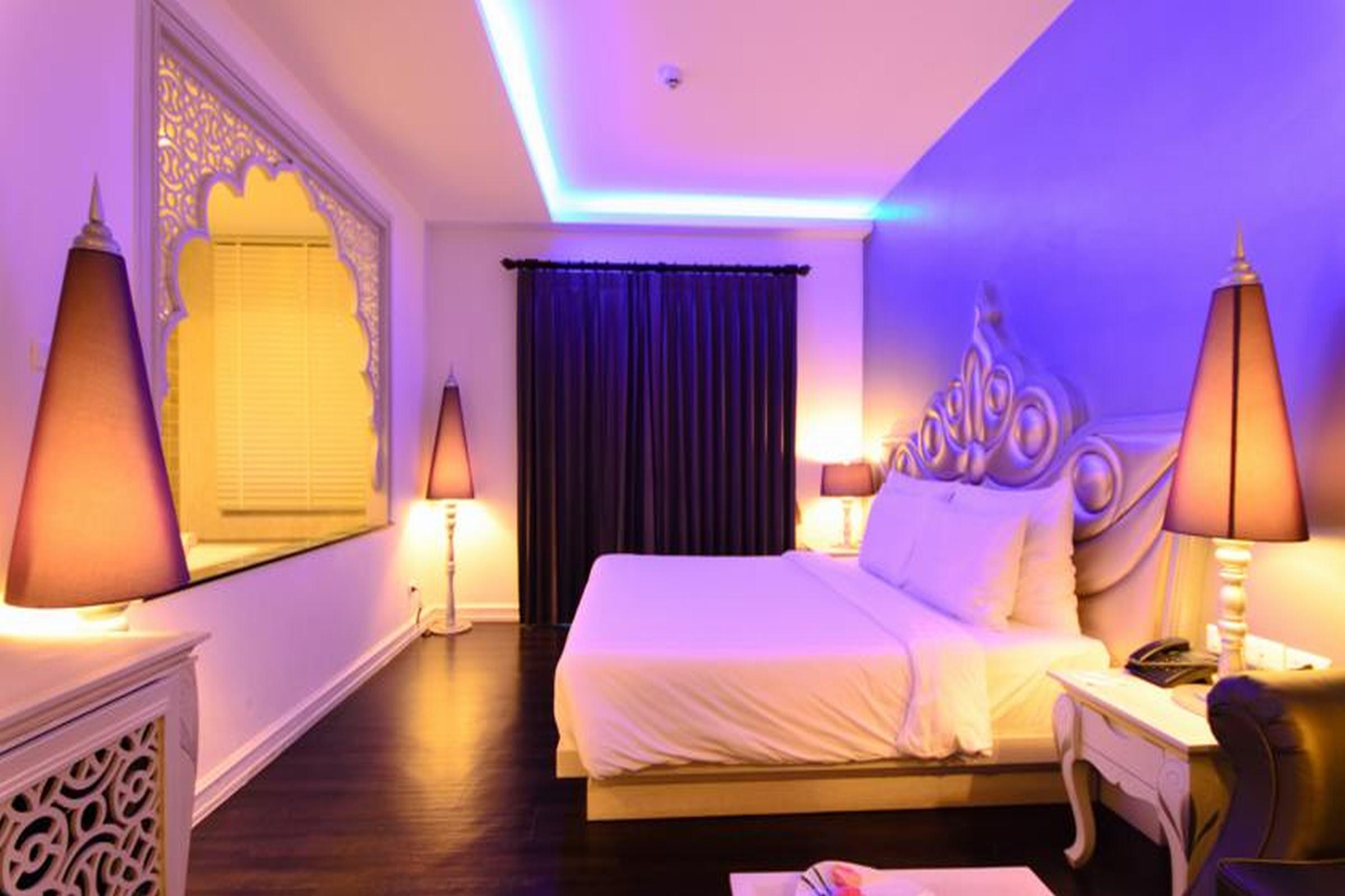 Chillax Resort - Sha Extra Plus Bangkok Exterior photo